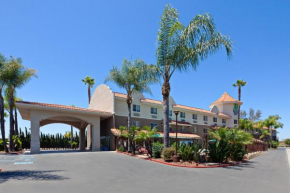  Holiday Inn Express Hotel & Suites San Diego-Escondido, an IHG Hotel  Эскондидо